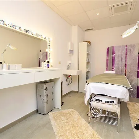 Miramare Szálloda 4*