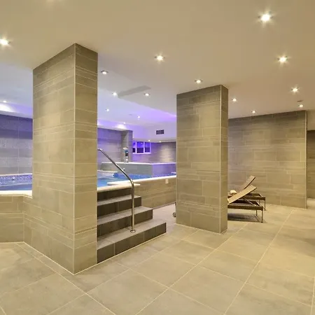 Miramare Szálloda 4*