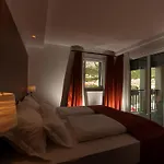 Miramare 4* מאקרסקה