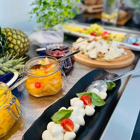 Miramare فندق 4*