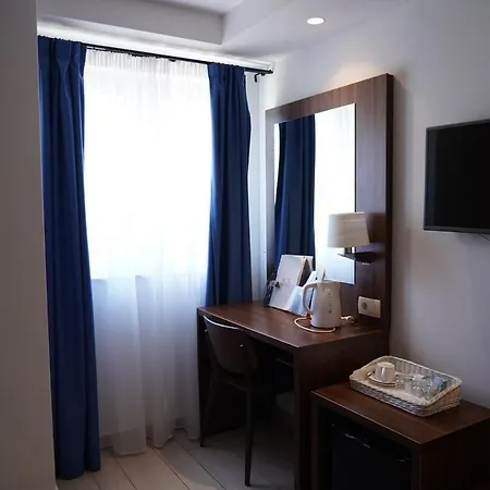 Miramare ماكارسكا