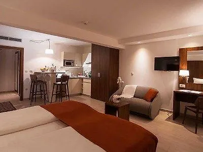 Miramare ماكارسكا